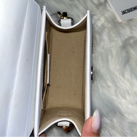 Jacquemus Le Chiquito Moyen Bag - Picture 6 of 13